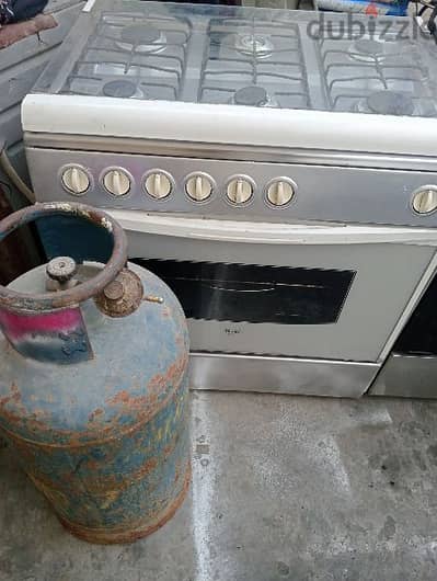 oven for sale good condition 40 lbs gas selandar