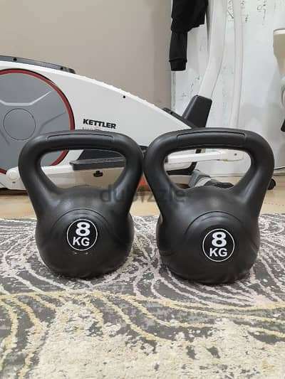 pair of 8kg kettlebells