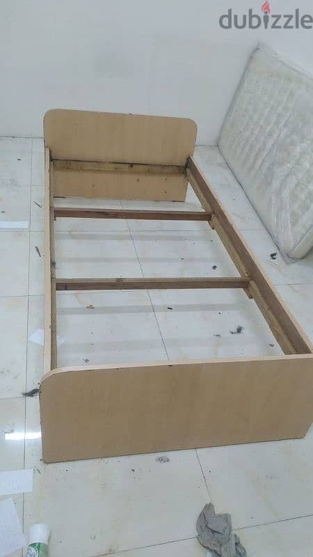 single bed good condition 90×200 2