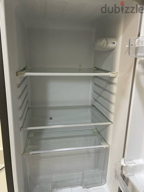 aftron fridge AFR195HS 132L 3