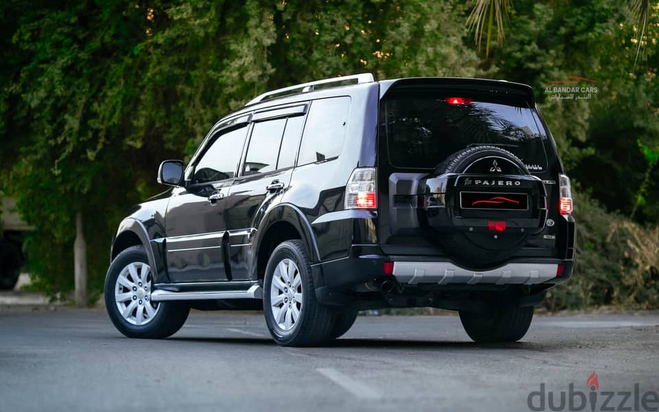 Mitsubishi Pajero 2011 EXCELLENT CONDITION BLACK 5