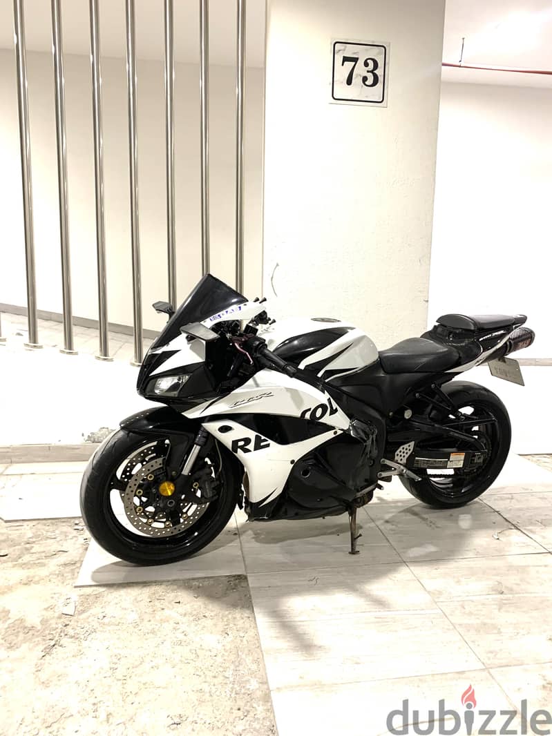 Honda CBR600rr 2010 0