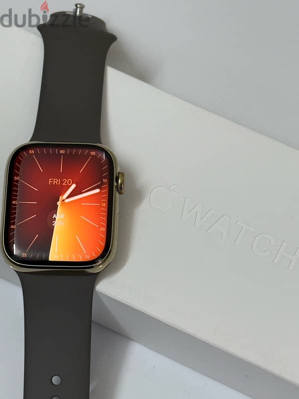 Apple Watch series 9 gold stainless steel 1