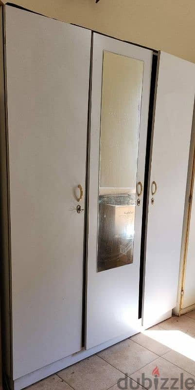 Large Cupboard (3 Door) 1