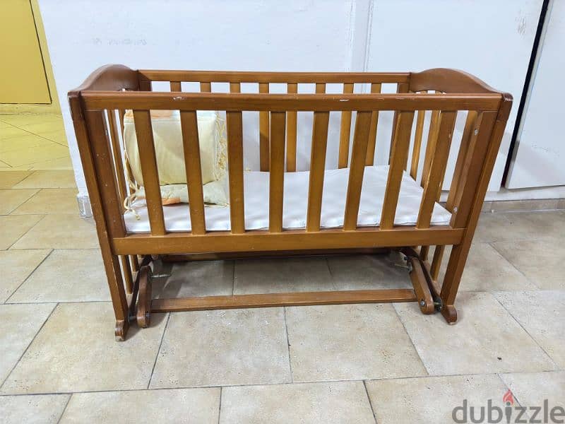 Baby cot for sale 0