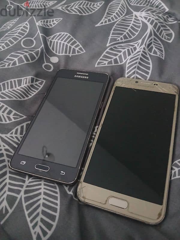 2 Samsung unworking phones for cheap price 1