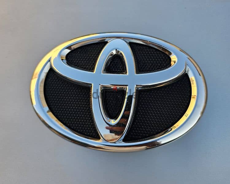 Camry 2010-2011 Original Logo 1