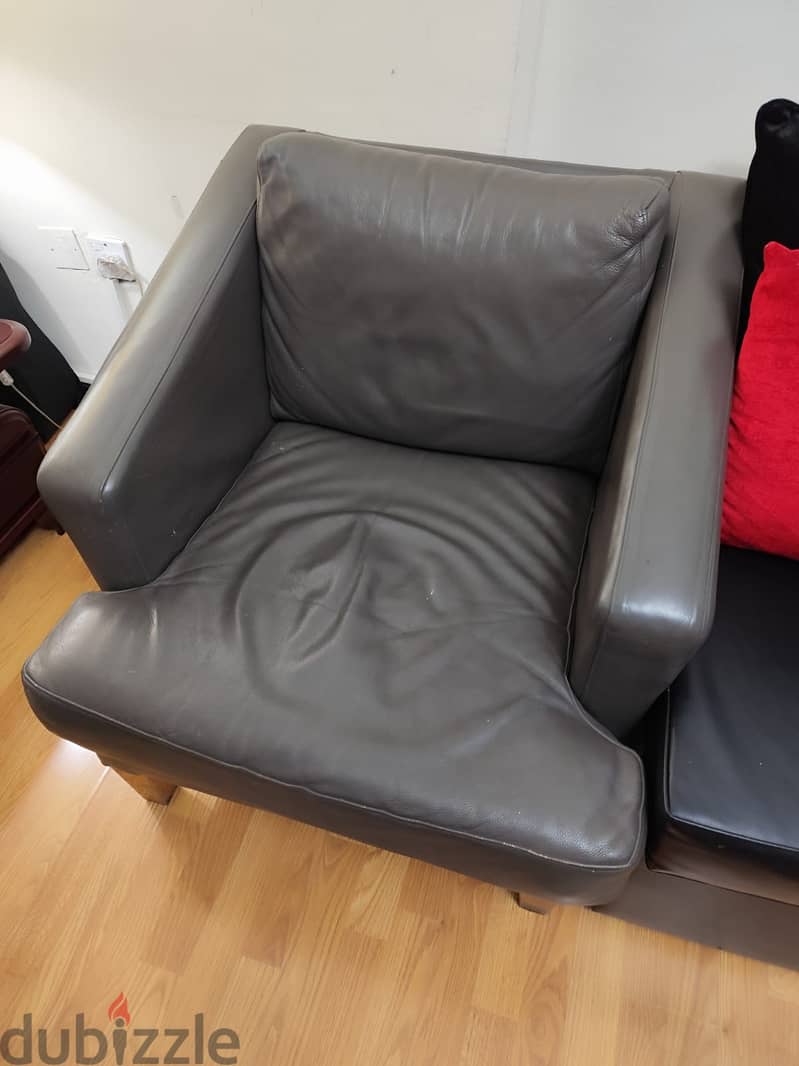 Old Sofa Set ( 5 Seater) with Real Leather 1