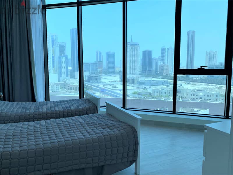 Amazing apartment with city view 5