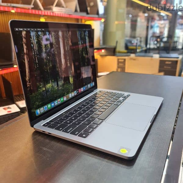 Apple MacBook Pro 2022 M2 1