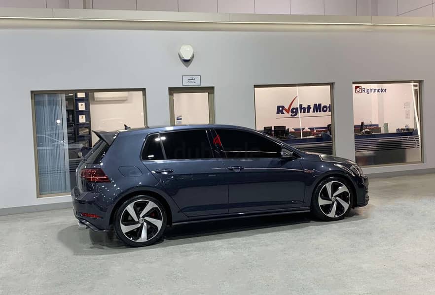 Volkswagen Golf GTi (74,000 Kms) 1