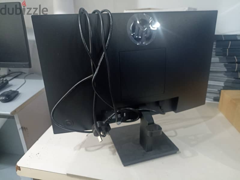 URGENT SALE - Only 27 BD HP P22v G5 Monitor 1