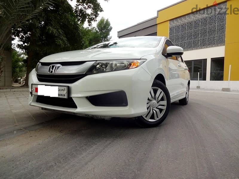 Honda City 1.5 L 2014 White Well Maintained Urgent Sale 10