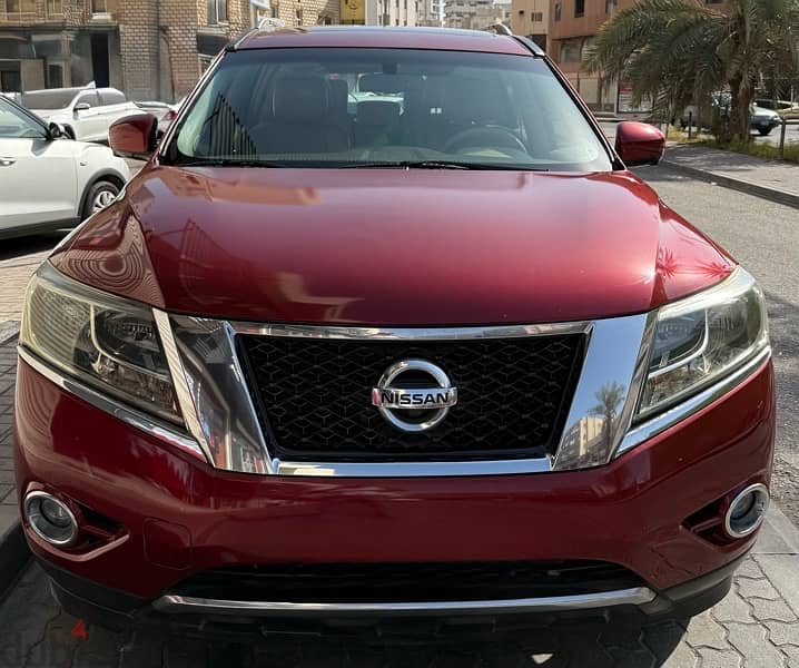 NISSAN PATHFINDER 2013 excellent condition 1