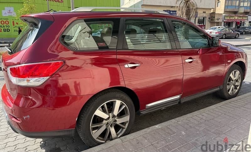 NISSAN PATHFINDER 2013 excellent condition 6