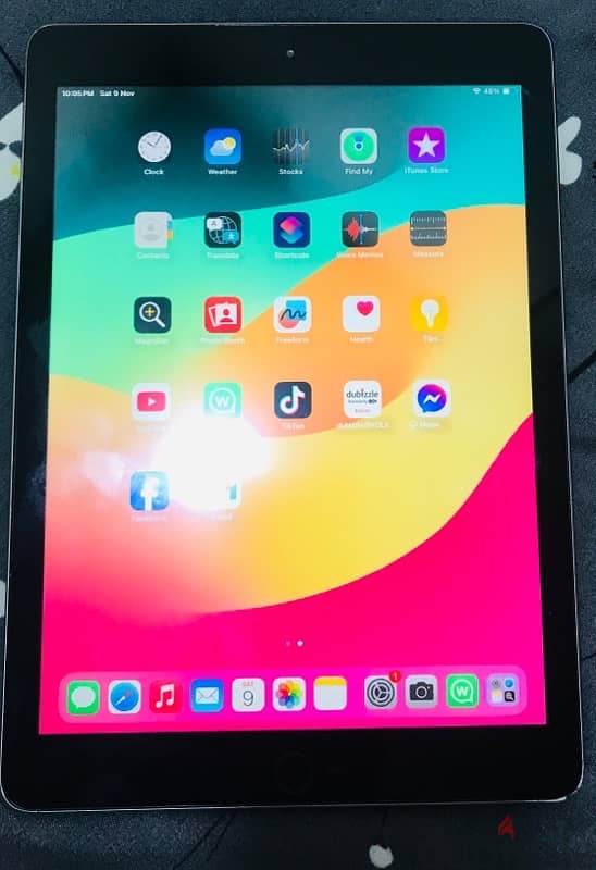 iPad 6 good condition OS 17.7. 1 1