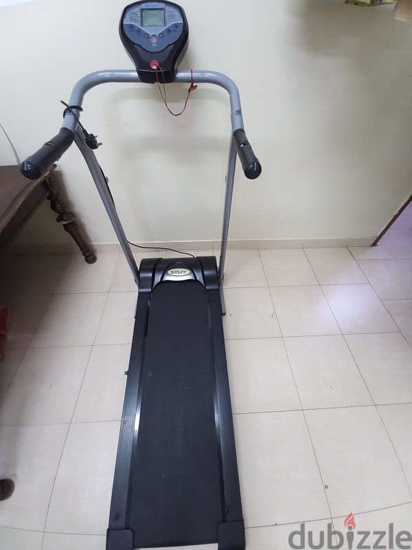 foldable Treadmill home used in good condtion 0