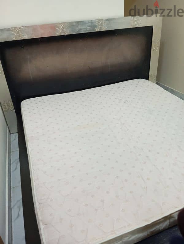 Bed 200/200 good condition 1