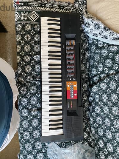 Yamaha F51 Keyboard