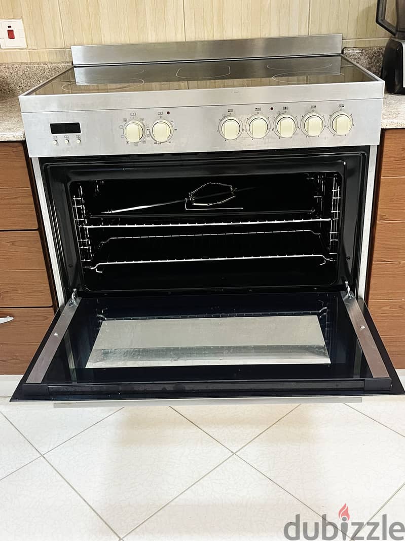 Midea Five Hob Electric Oven 1