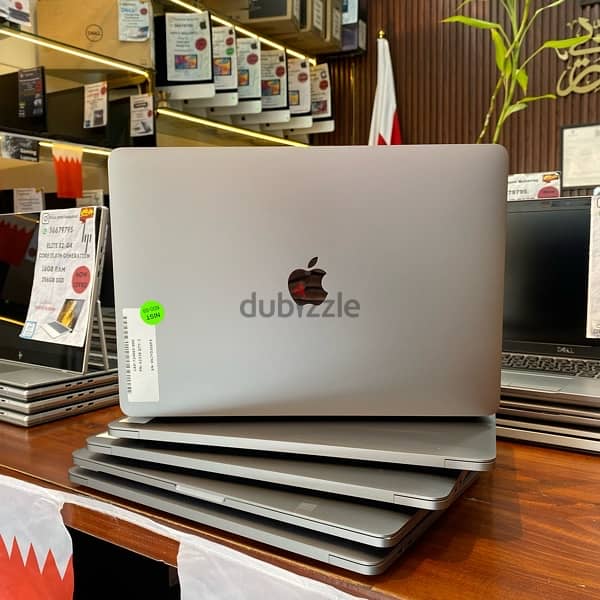 Apple MacBook Pro M2 4