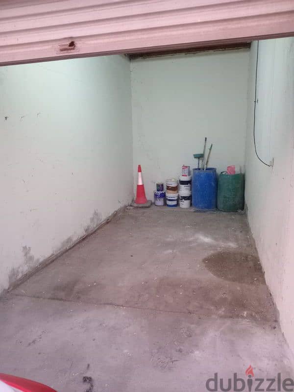 garage for  rent 0