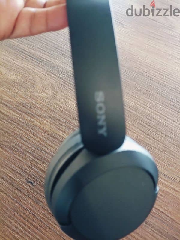 Sony WH-CH520 Headphones. 1