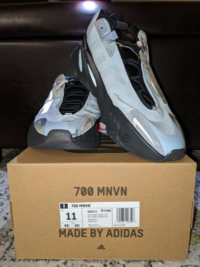 Yeezy Boost 700