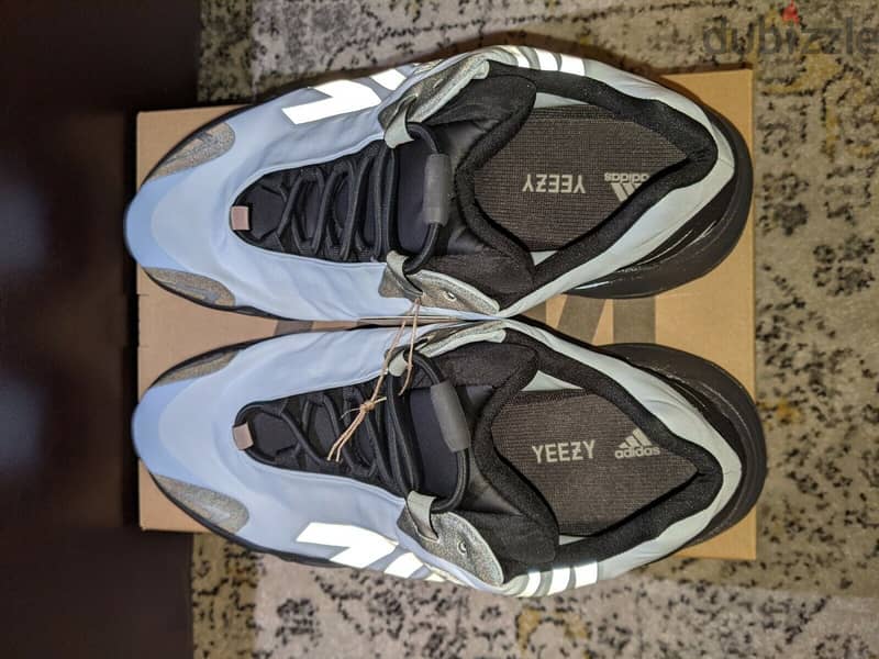 Yeezy Boost 700 1