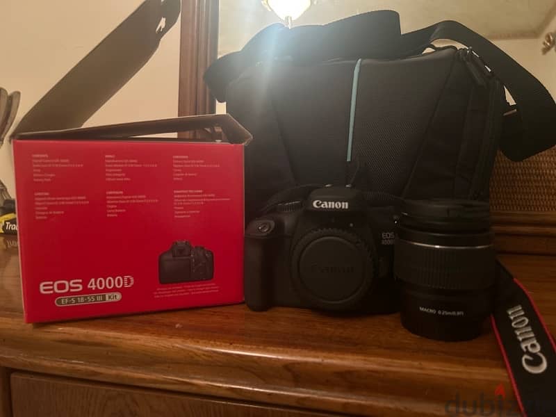 canon Eos 4000D dslr + carrier case 1