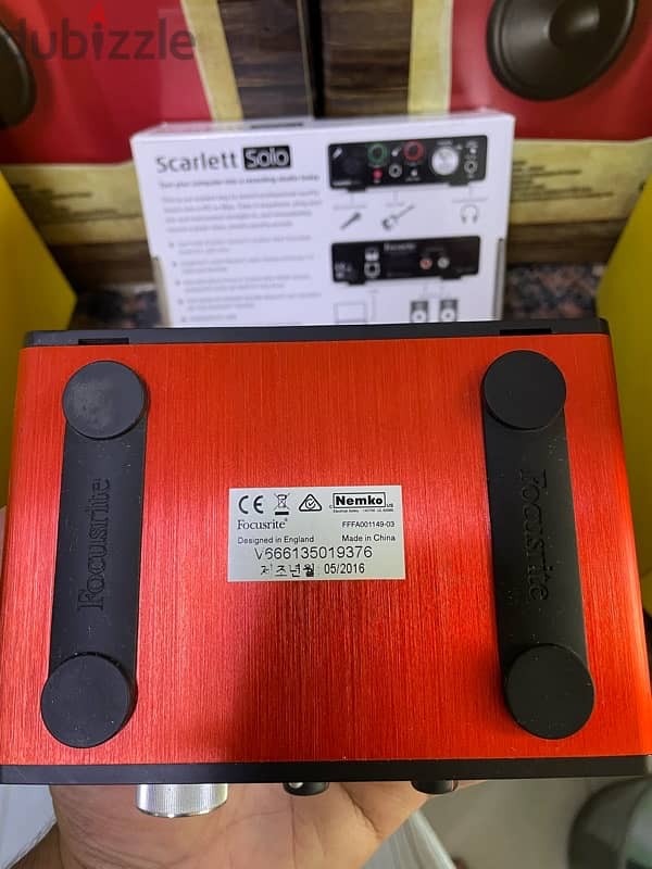 MONKEY BANANA GIBBON 5 (PAIR) STUDIO MONITOR & Focusrite Scarlett Solo 9