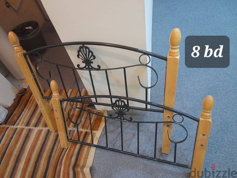 Iron bed in good condition. 1