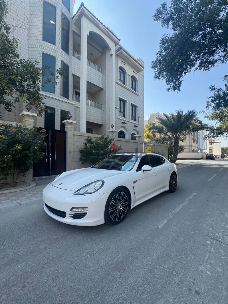 For Sale 2012 Porsche Panamera V6 Bahrain Agency 0