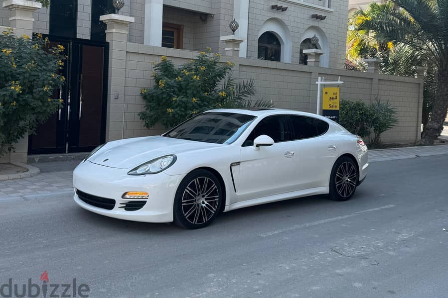 For Sale 2012 Porsche Panamera V6 Bahrain Agency 2