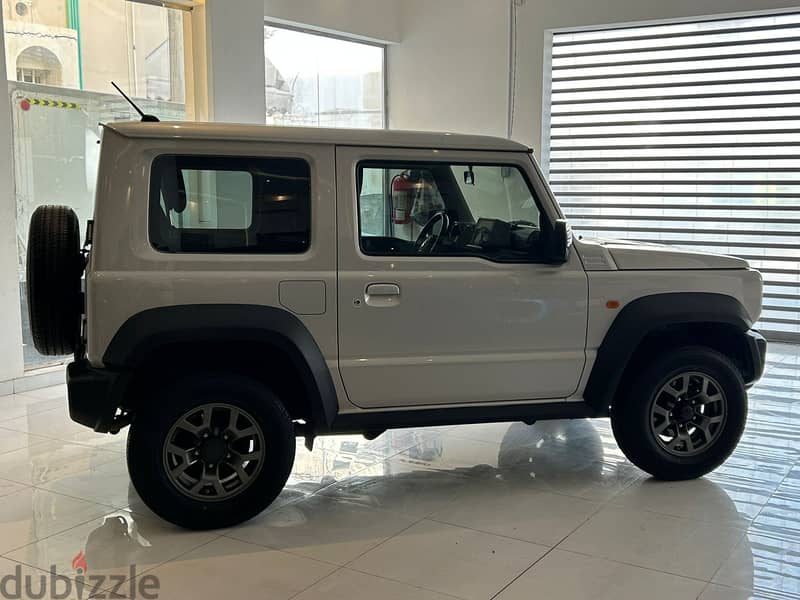 Suzuki Jimny MODEL  2023 2 DOOR SPORT GLX AUTOMATIC FOR SALE 6