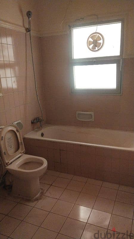 Room for rent 125bd 3