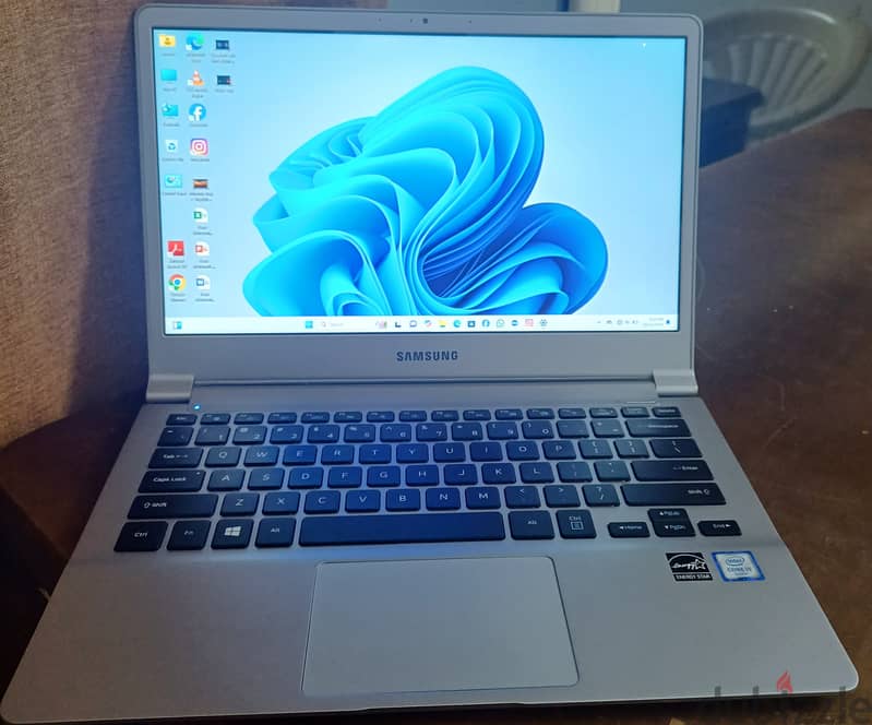 Hello i want to sale ultra slim Samsung laptop core i5 ram 8gb 8