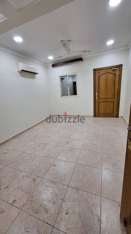 للايجار بيت في عالي شامل For rent house in a'ali with EAW 5