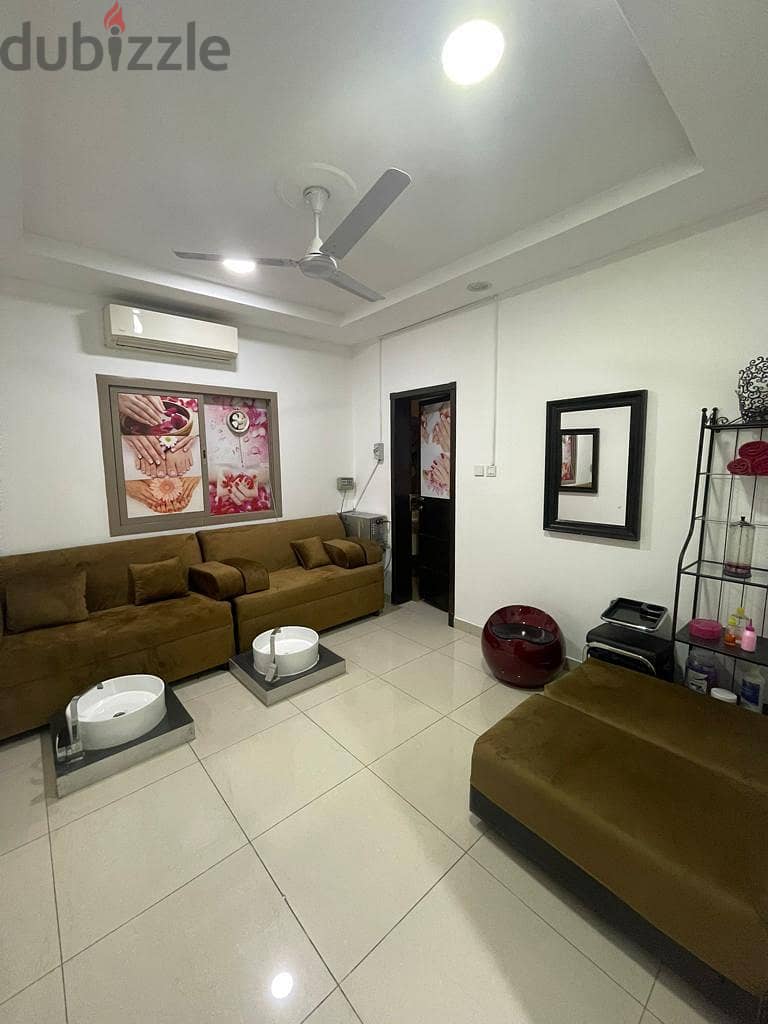 Ladies Salon For Sale At Hajiyat 4