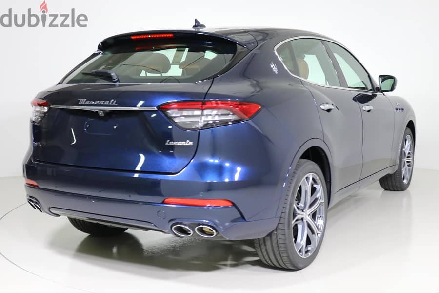 Maserati  Levante 2023. . . 2