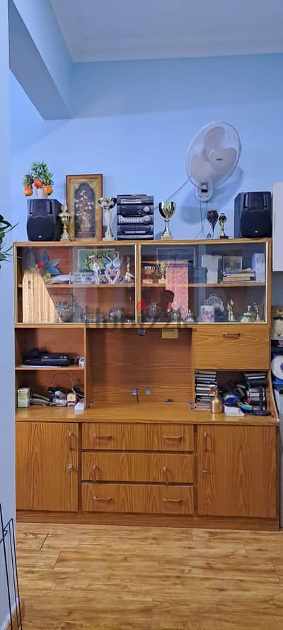 SHOWCASE FOR SALE BD 18 (urgent sale)