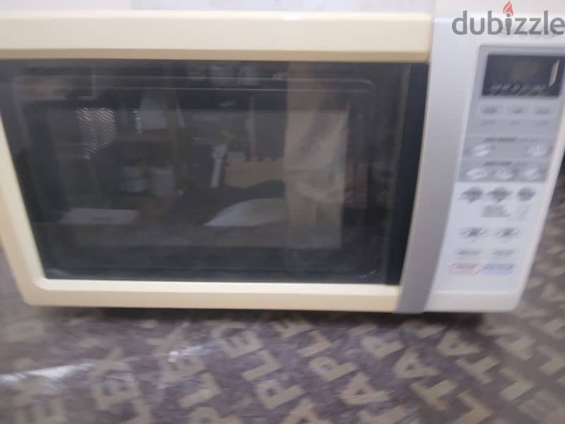 SHARP 25LITRE DIGITAL MICROWAVE 0