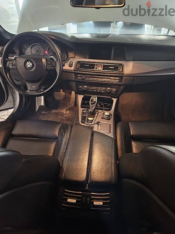 BMW 5-Series 2012 7