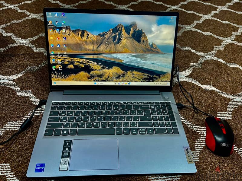 Lenovo IdeaPad Slim 3 15IAH8 (2024) Laptop – 12th Gen / Intel Core i5 2