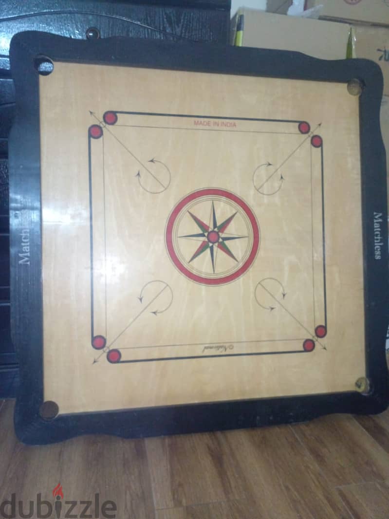 Carrom Board With Coin 0