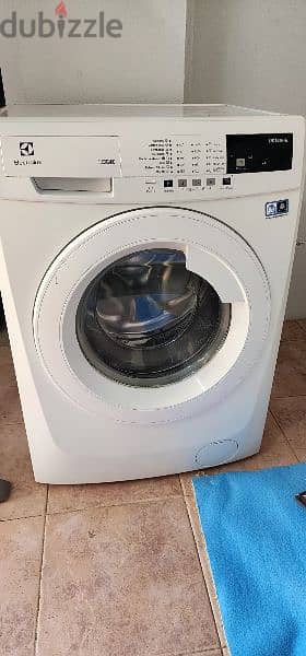 Electrolux Front Load Washer 8 kg 0