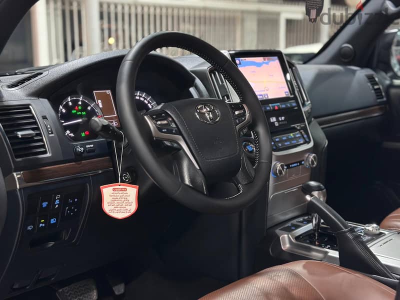 Toyota Land Cruiser 2019 VXS 5.7 4