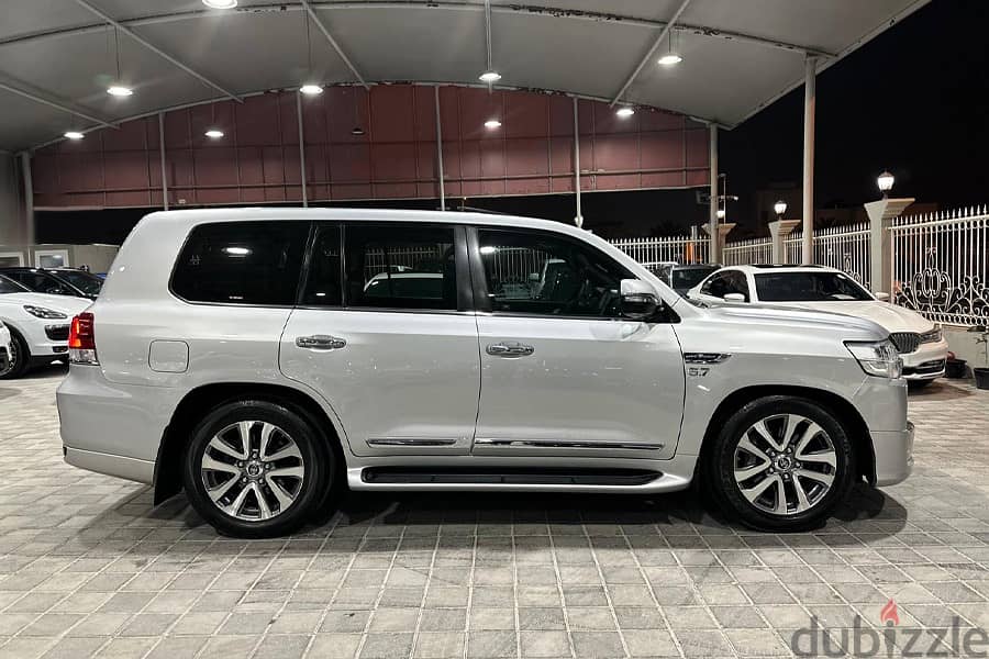 Toyota Land Cruiser 2019 VXS 5.7 13