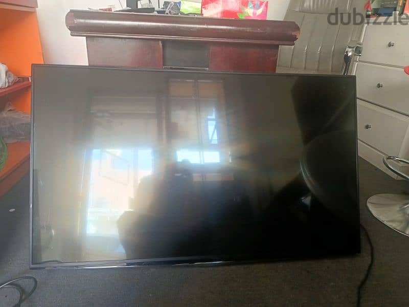 50 inch LED tv and Android smart box Reciever 1