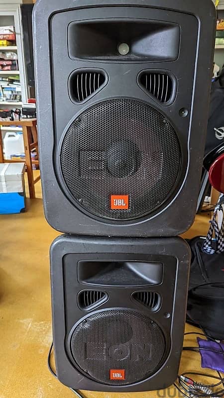 Speakers and amp for sale مجموعة سماعات للبيع 2